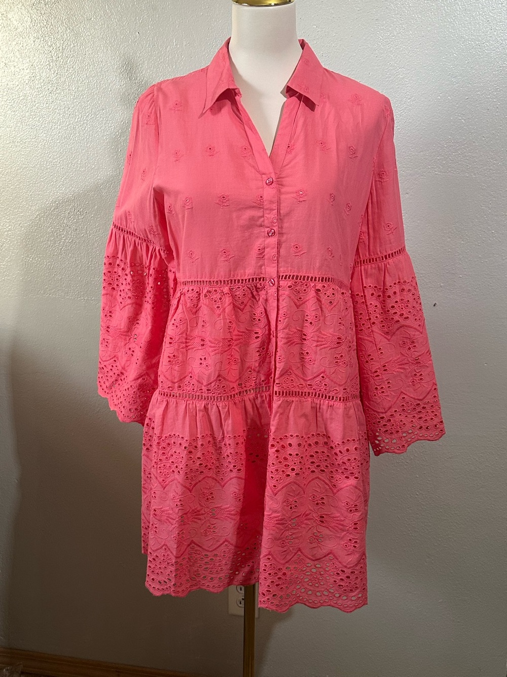 Women’s Pink Eyelet Button-Front Tiered Dress Tunic